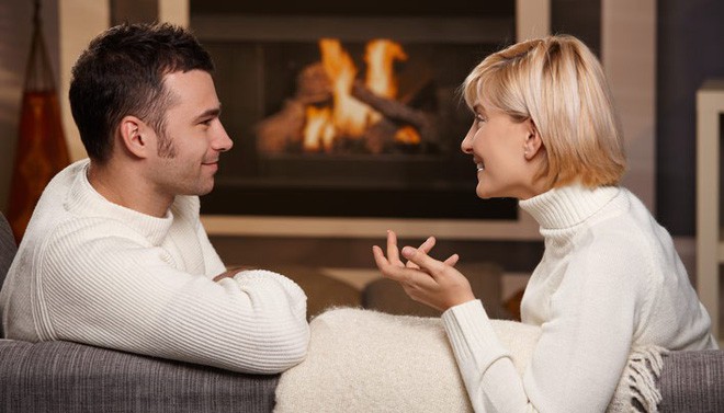 Không phải xấu hổ, chính bộ não đã ngăn chúng ta nhìn nhau khi nói chuyện Không phải xấu hổ, chính bộ não đã ngăn chúng ta nhìn nhau khi nói chuyện