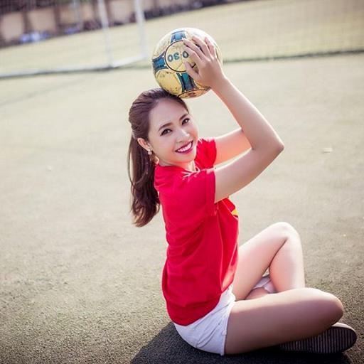 Cận cảnh nhan sắc nàng MC duyên dáng mê tít đội tuyển U23 Việt Nam