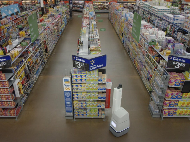 Walmart thử nghiệm robot tự động kiểm kệ hàng hóa
