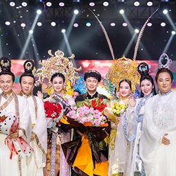 Ấn tượng show diễn áo dài trên nền nhạc Phật Giáo của NTK Khôi Nguyễn
